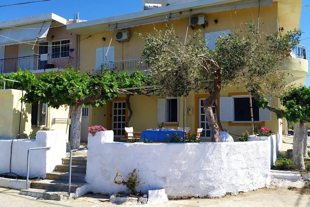 Το Σπίτι Της Μαργαρίτας Στην Παραλία Villa Nea Styra Exterior photo